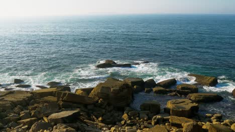 Rock-formations-and-the-Atlantic-Ocean-from-Cape-Carvoeiro-viewpoint,-Peniche,-Portugal