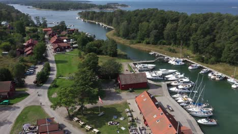Aerial-footage-over-the-town-on-Uto-Island,-a-remote-and-peaceful-island-near-Stockholm,-Sweden