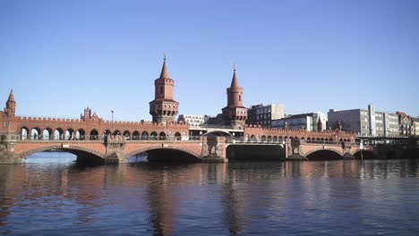 An-aesthetic,-calm-clip-of-one-of-Berlin's-most-famous-and-historic-buildings,-the-Oberbaumbrücke