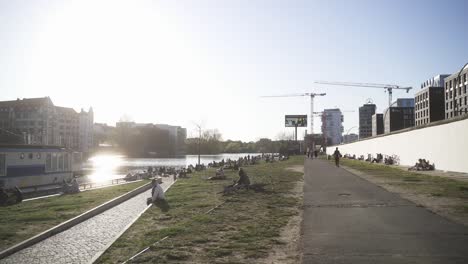 An-aesthetic,-quiet-shot-of-a-beautiful-view-over-Berlin-on-the-Spree-on-a-beautiful-day
