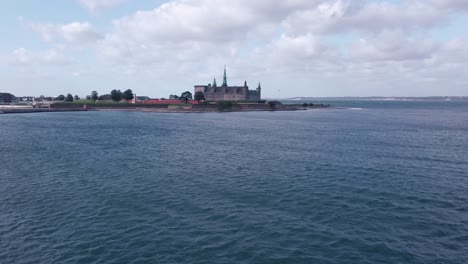 Kronborg-Elsinore-castle-pan-from-the-ocean-in-summer