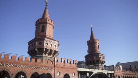 An-aesthetic-clip-of-one-of-Berlin's-most-famous-and-historic-buildings,-the-Oberbaumbrücke