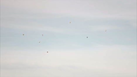 Ballons-Fliegen-In-Der-Luft,-Blick-Vom-Kitzbühler-Horn