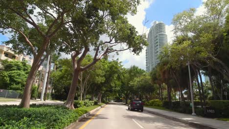 Miami---Fort-Lauderdale---95---Car-Mount-Drive