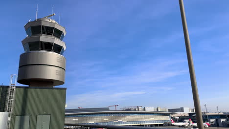 Centro-De-Control-Aéreo-En-El-Aeropuerto