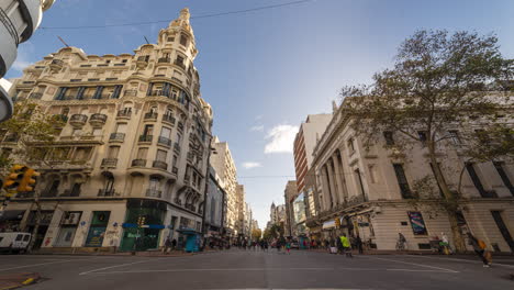 Timelapse-of-Montevideo-main-street,-end-of-covid19-lockdown,-June