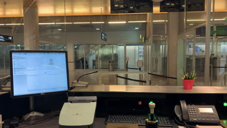 Control-De-Pasaportes-De-Seguridad-Fronteriza-Schengen-En-El-Aeropuerto-De-Zurich