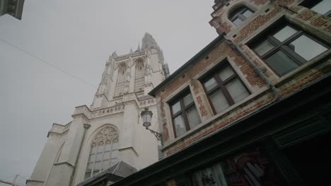 Antwerp-Notre-Dame-Cathedral-Viewed-from-Side-Street,-FAST-APPROACH
