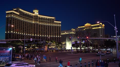 Bellagio-fountain-lightshow-in-front-of-Bellagio-hotel-and-Ceasars-Palace