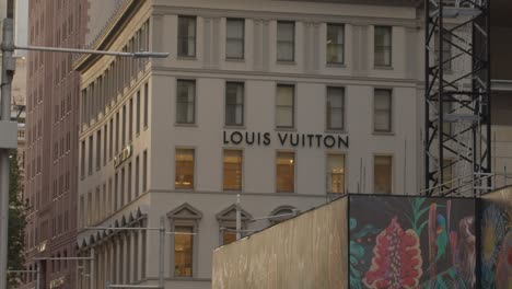 'Louis-Vuitton'-building-in-the-CBD-of-Sydney
