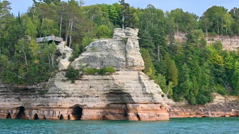 Miner's-Castle-at-Pictured-Rocks-National-Lakeshore-from-tour-ferryboat