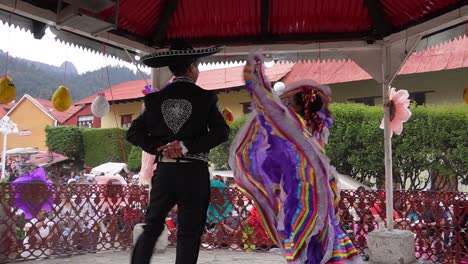 slow-motion-shot-of-traditional-couple-dance-in-mineral-del-chico