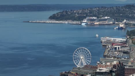 Drone-shot-of-The-Great-Wheel-in-Seattle-overlooking-the-Puget-Sound