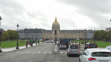 Les-Invalides-containing-museums-and-monuments,-all-relating-to-the-military-history-of-France