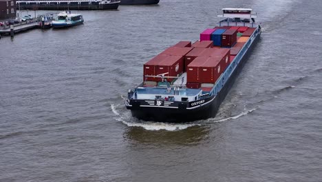 Containerschiff-Oxford,-Das-Unter-Der-Flagge-Belgiens-In-Dordrecht-Fährt