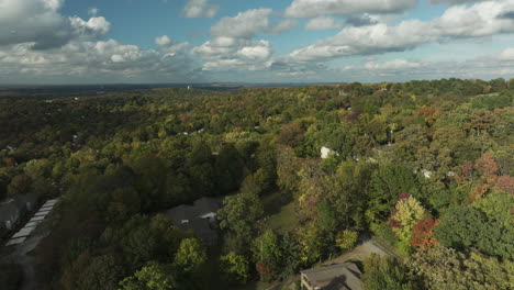 Panorama-Of-Fall-Trees-In-Fayetteville-Near-Mount-Sequoyah-In-Arkansas,-USA