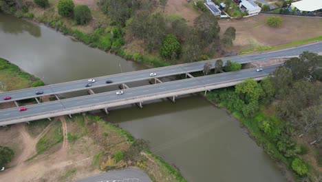 Puente-Larry-Storey-Que-Cruza-El-Río-Logan-En-Brisbane,-Queensland,-Australia