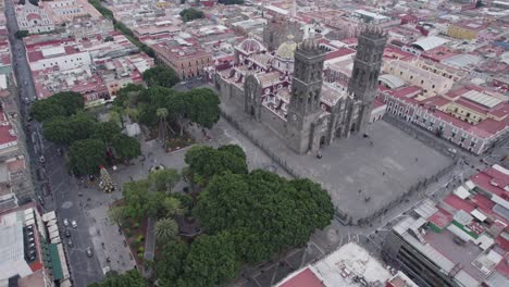 Lateral-stabilized-static-aerial-shot-of-the-cathedral-of-Puebla