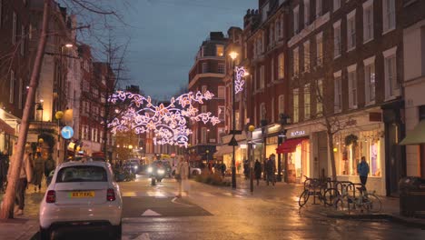 Pueblo-De-Marylebone-Decorado-Para-Navidad-Por-La-Noche-En-Londres,-Inglaterra,-Reino-Unido.