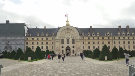 Les-Invalides-is-also-a-retirement-home-and-a-hospital-for-French-Military-veterans