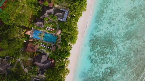 Vista-Aérea-De-Drones-Del-Destino-De-Viaje-Exótico-Resort-De-Playa-En-Las-Islas-Seychelles