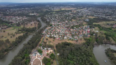 Vista-Desde-Arriba-De-Los-Barrios-Y-El-Río-Logan-En-Loganholme,-Logan-City,-Queensland