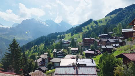 The-Hineres-Lauterbrunnen-valley-and-villages-in-Switzerland