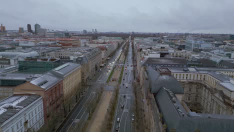 Berlin-Winter-Unter-Den-Linden-Gate
