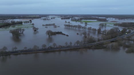 Aktuelle-Überschwemmungen-In-Niedersachsen-Aufgrund-Heftiger-Regenfälle-Rund-Um-Lingen,-Ems