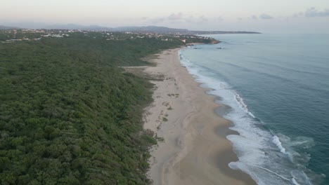 Panoramic-Drone-Landscape-Unpolluted-Beach-Coastline-Forest-in-Bacocho-Mexico,-Puerto-Escondido