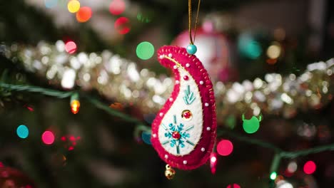 Christmas-Ornament:-Red-Russian-Teardrop