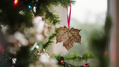 Christmas-Tree:-Maple-Leaf-Ornament