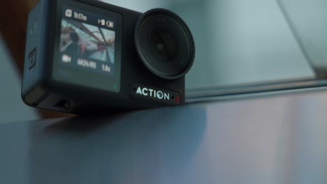 Kreative-Insta360-Ace-Pro-Neue-Moderne-Action-Kamera-Aufnahme-Während-Der-Bewegung