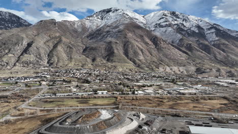 Drone-aerial-of-Provo-Utah-skyline-with-mountains