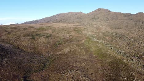 Luftaufnahme-Der-Landschaft-Rund-Um-Páramo-Del-Sol-In-Den-Kolumbianischen-Anden-In-Der-Nähe-Der-Stadt-Urrao