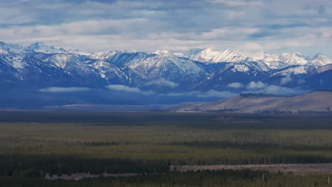 Beautiful-drone-shot-of-mountain-ranges-outside-of-West-Yellowstone