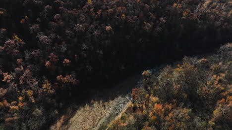 Luftaufnahme-Des-Lee-Creek-River-In-Der-Nähe-Von-West-Fork-Im-Washington-County,-Arkansas,-Vereinigte-Staaten