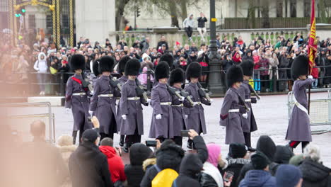 British-King's-Guards-Marching-Past-Tourists-During-Changing-of-the-Guard-Ceremony