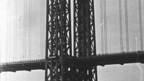 Central-Metal-Tower-of-the-Washington-Bridge-in-New-York-City-in-1930s