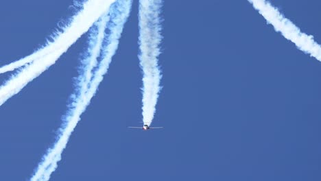 Royal-Canadian-Air-Force-Snowbirds-Demo-Team-at-Airshow-Trailing-Smoke