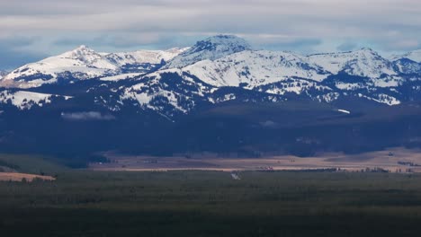 Drone-aerial-shot-with-telephoto-lens-of-Yellowstone-Mountains