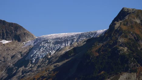 Glaciar-En-El-Monte-Garibaldi-Cerca-De-Los-Lagos-Enanos