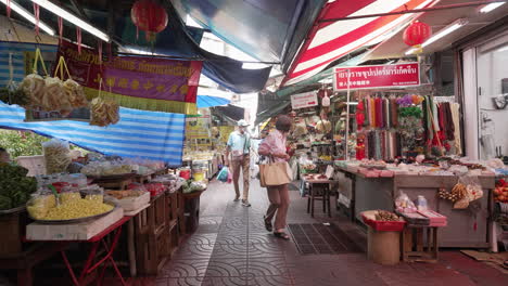 Mercado-Húmedo-Tradicional-En-Chinatown-En-Bangkok,-Tailandia