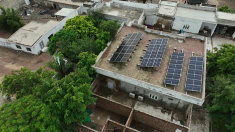 Rooftop-solar-panels-on-a-house-in-Badin-City,-Sindh
