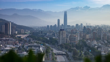 Strahlender-Zeitraffermorgen-über-Santiago,-Chile