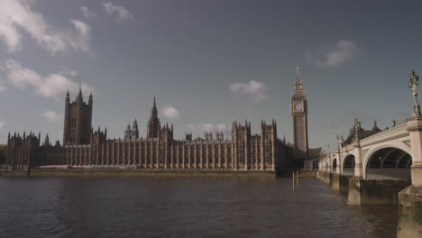 Esplendor-De-La-Mañana-De-Noviembre:-Big-Ben-Y-El-Parlamento-Desde-Westminster-Bridge