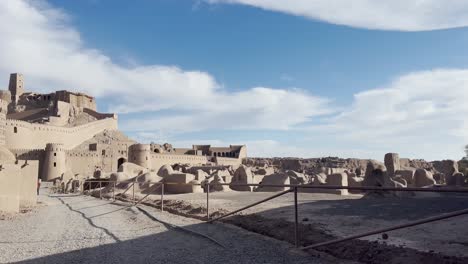 Die-Majestätischen-Lehmmauern-Der-Zitadelle-Arg-e-Bam