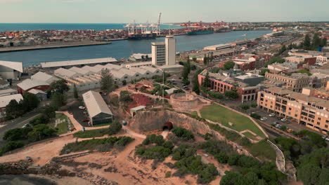 drone-shot-over-Fremantle-round-house,-oldest-historic-building-in-Fremantle,-Perth-suburbs,-Western-Australia