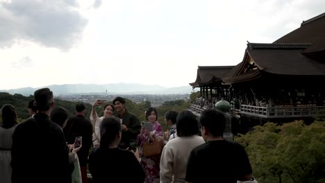 Der-Berühmte-Kiyomizu-dera-Koyasunoto-Tempel