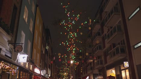 Ort:-London,-England-Londoner-Weihnachtsdekoration-Bei-Nacht